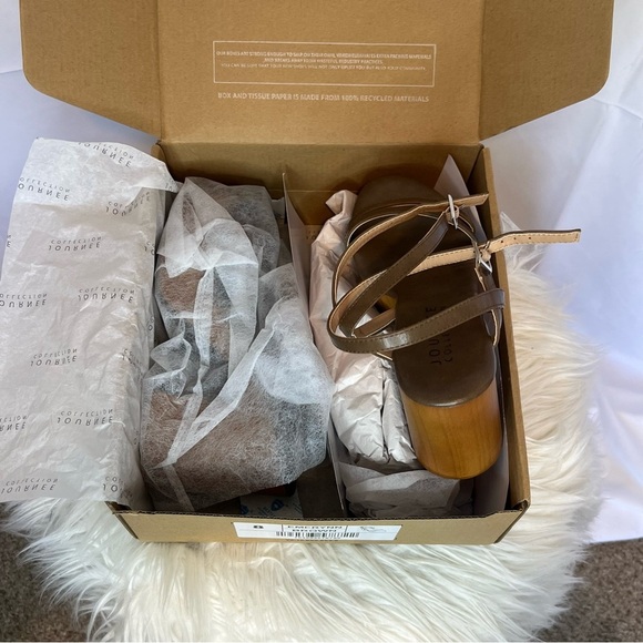 Journee Collection Women's EMMERYNN Brown Block Heel 8 M NWB - Picture 3 of 7